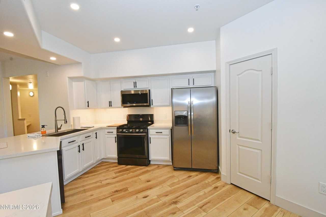 17000 Wedge Pkwy Unit 212 - Photo 6 of 27