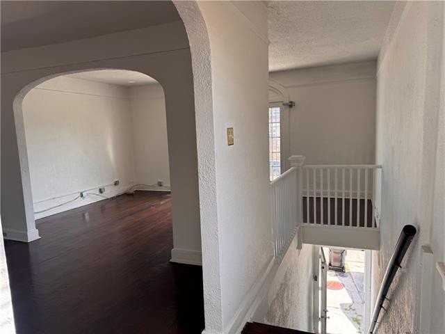 1019 N Broad St - Photo 4 of 17