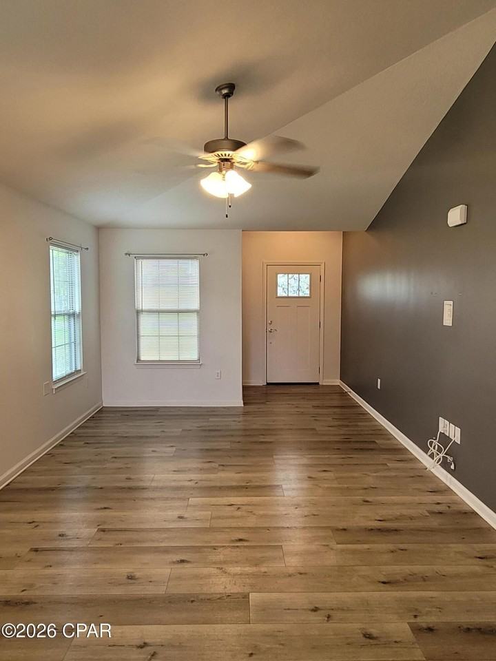 3326 Ten Acre Rd - Photo 2 of 19