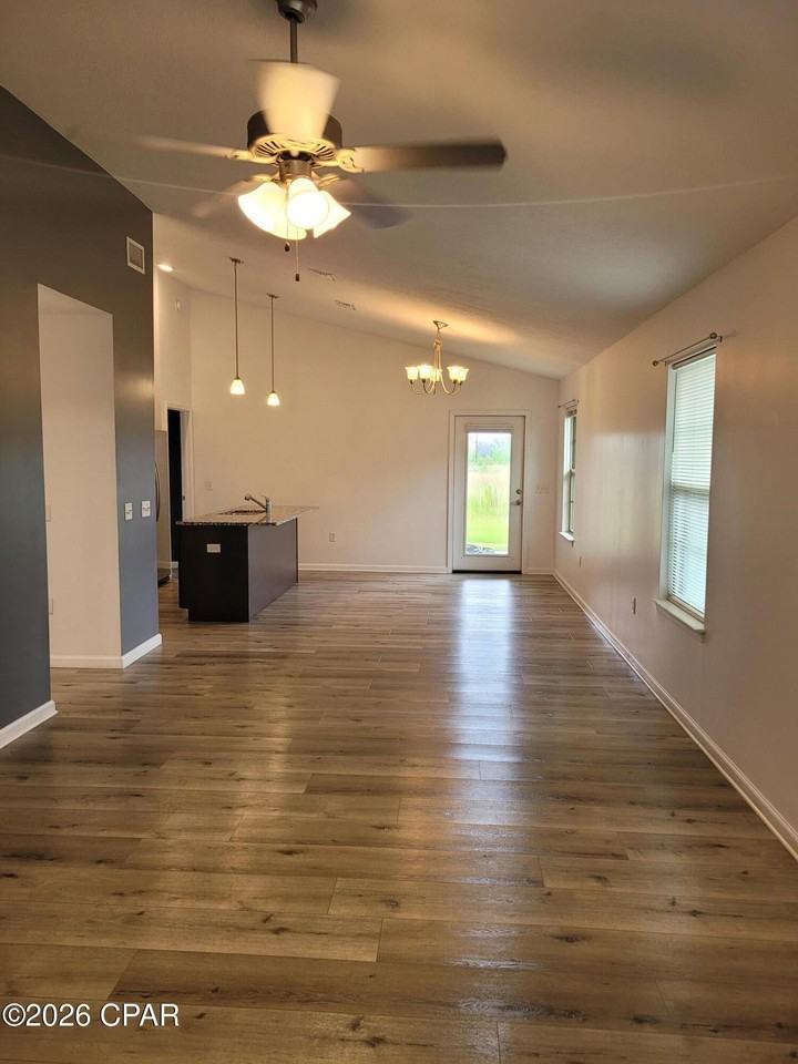 3326 Ten Acre Rd - Photo 3 of 19