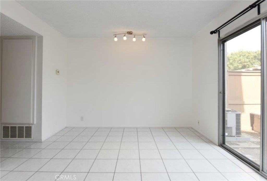 13 Eastmont Unit 41 - Photo 4 of 21
