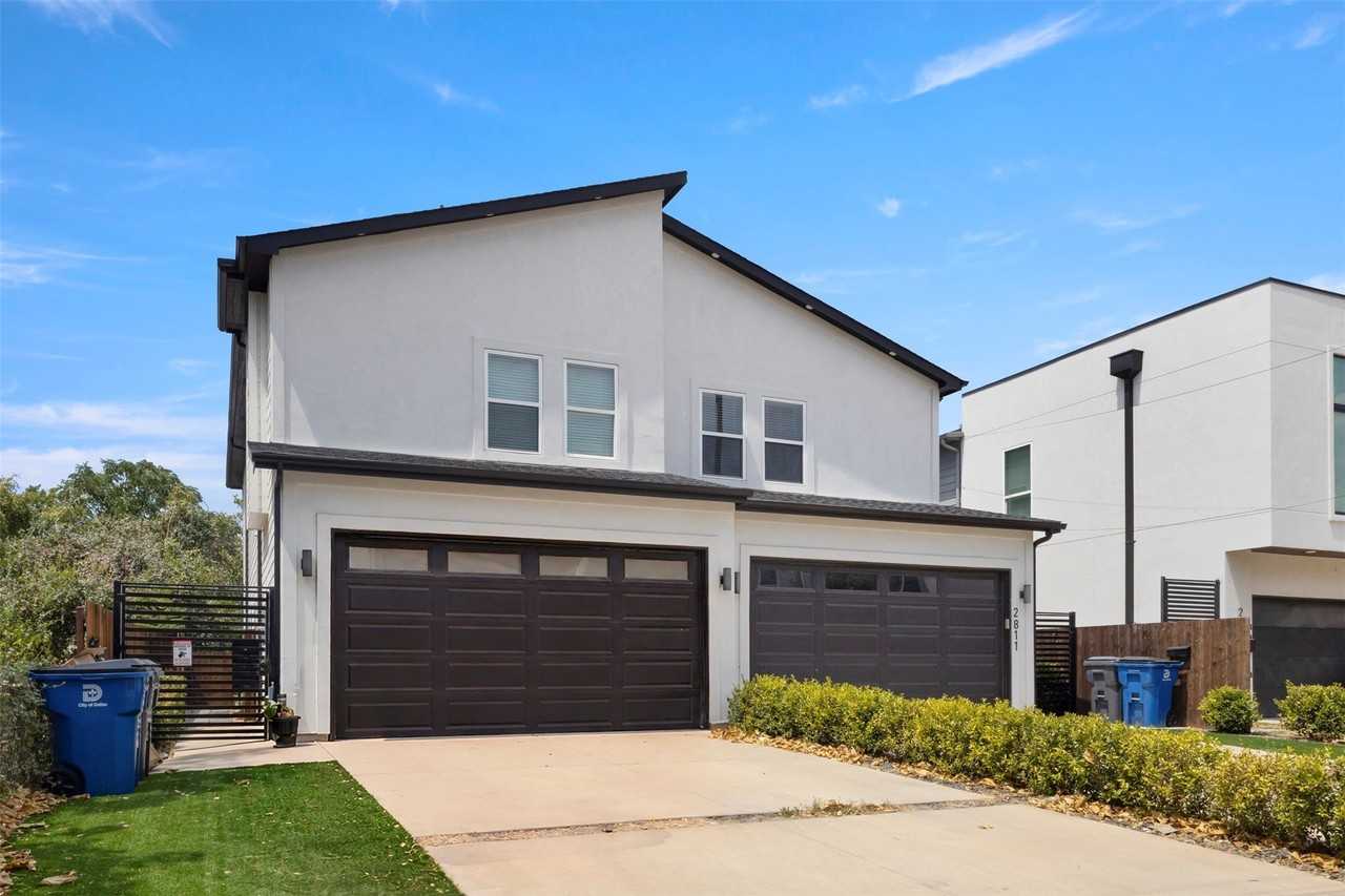 2811 Harston St - Photo 3 of 40