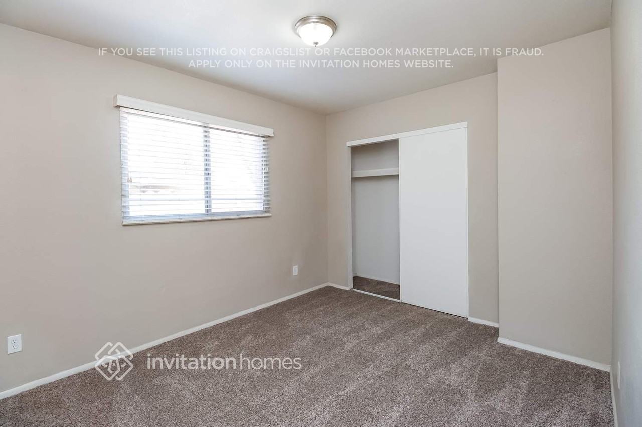 2208 N 48th Dr - Photo 7 of 12