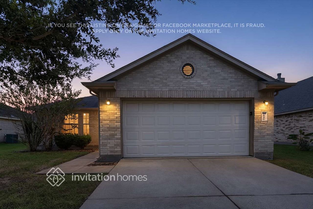 4026 Hawthorne Glen Ct - Photo 3 of 19