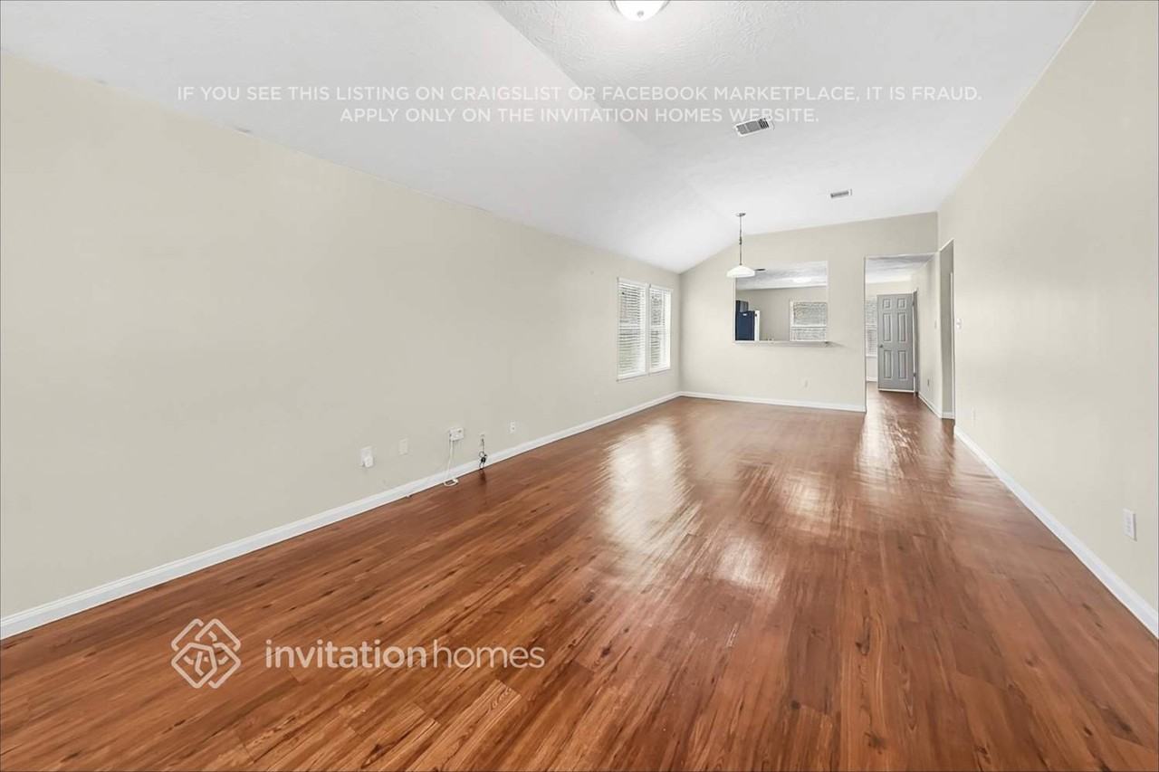 4026 Hawthorne Glen Ct - Photo 5 of 19