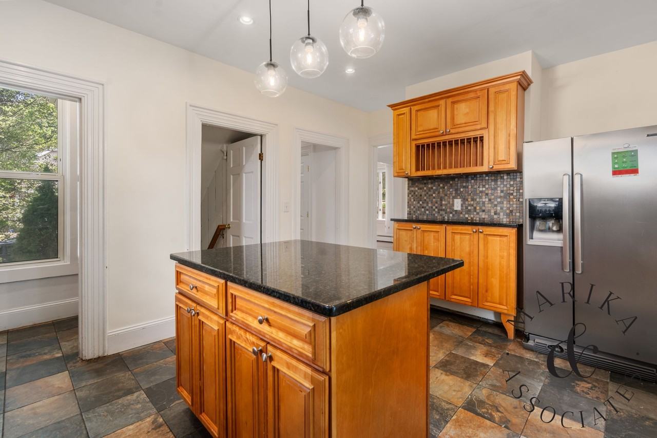 60 Parsons St - Photo 6 of 25