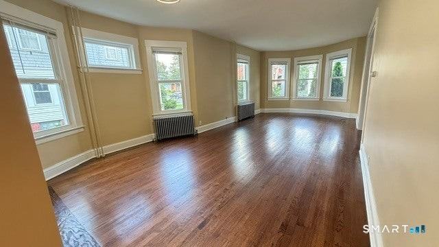 264 Broad St - Photo 5 of 26