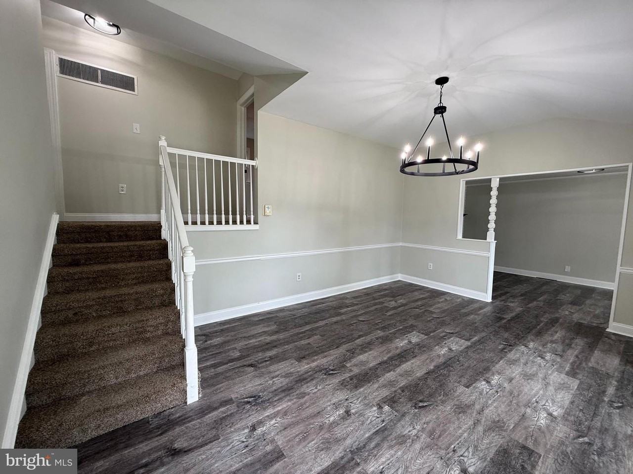 417 Greenview Rd - Photo 5 of 38