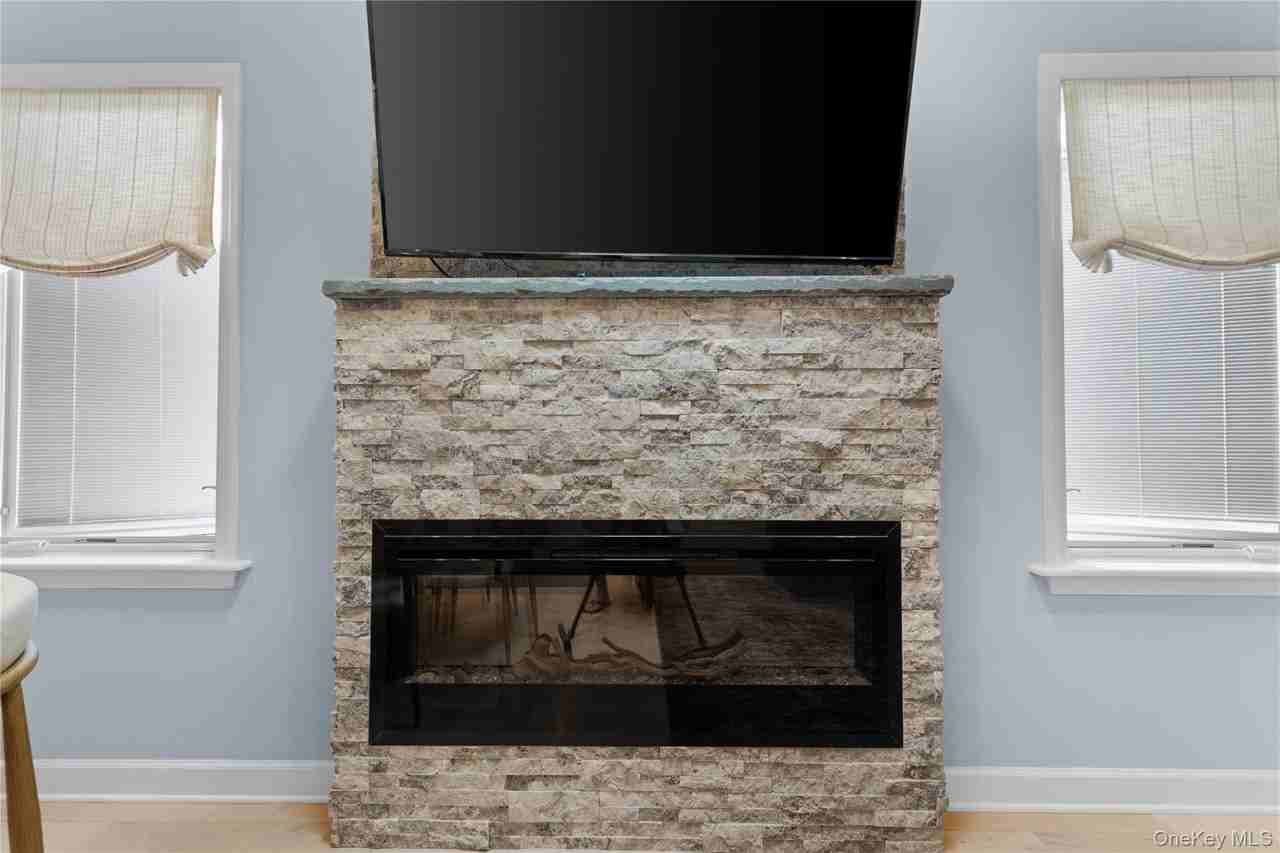 57 Rochester Ave - Photo 3 of 15