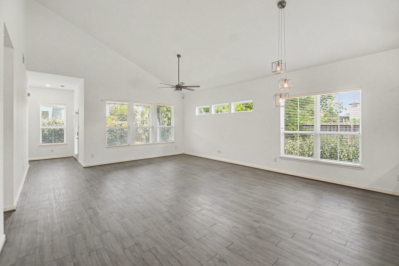 3413 Omega St - Photo 3 of 29