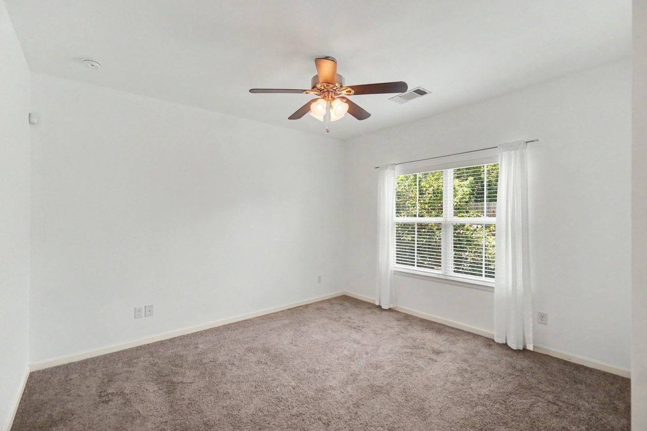 3413 Omega St - Photo 7 of 29