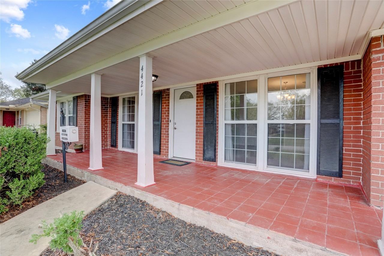 4421 Willowbend Blvd - Photo 2 of 33
