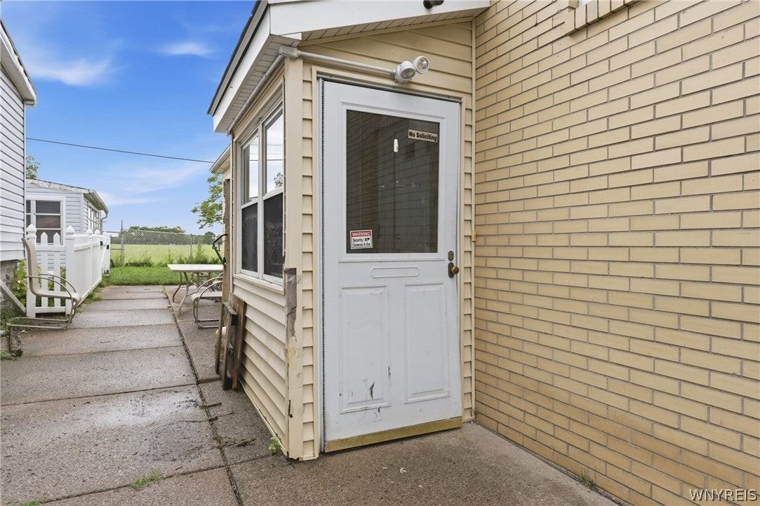 56 Awood Pl - Photo 4 of 48
