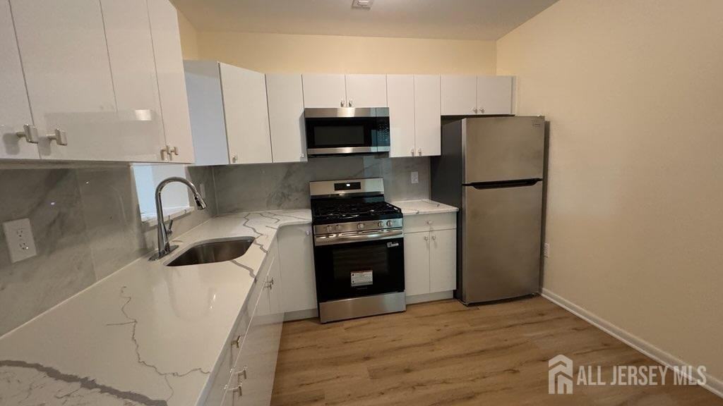 431 Main St - Photo 2 of 10