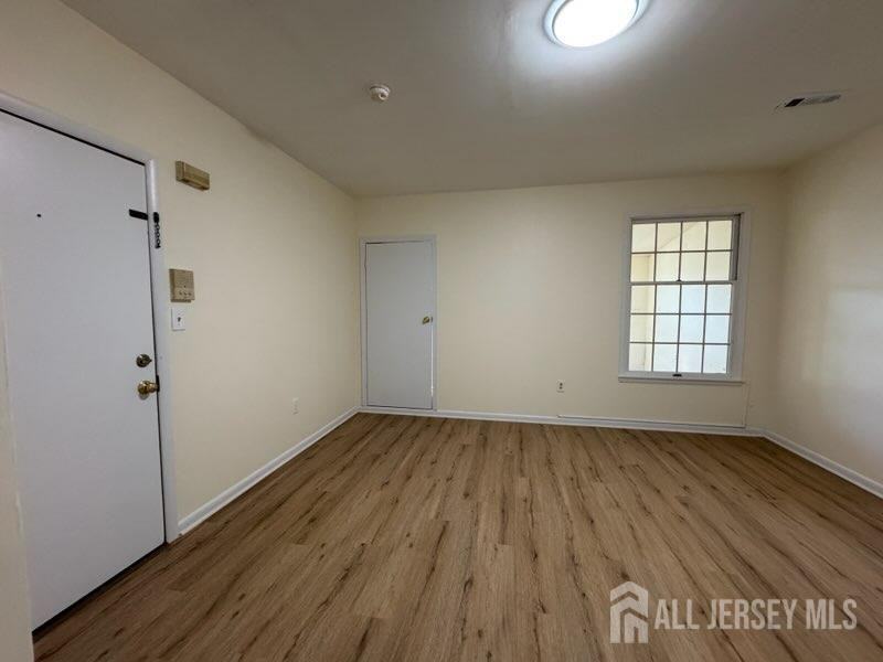 431 Main St - Photo 3 of 10