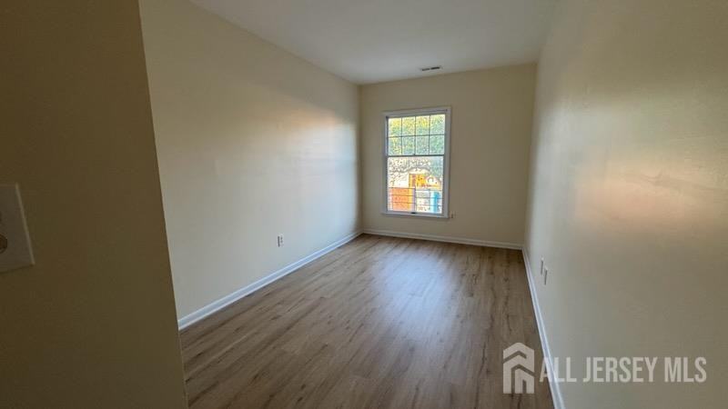431 Main St - Photo 7 of 10