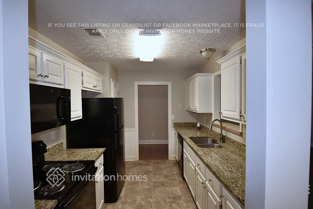 435 Arrowhatchee Dr - Photo 3 of 13