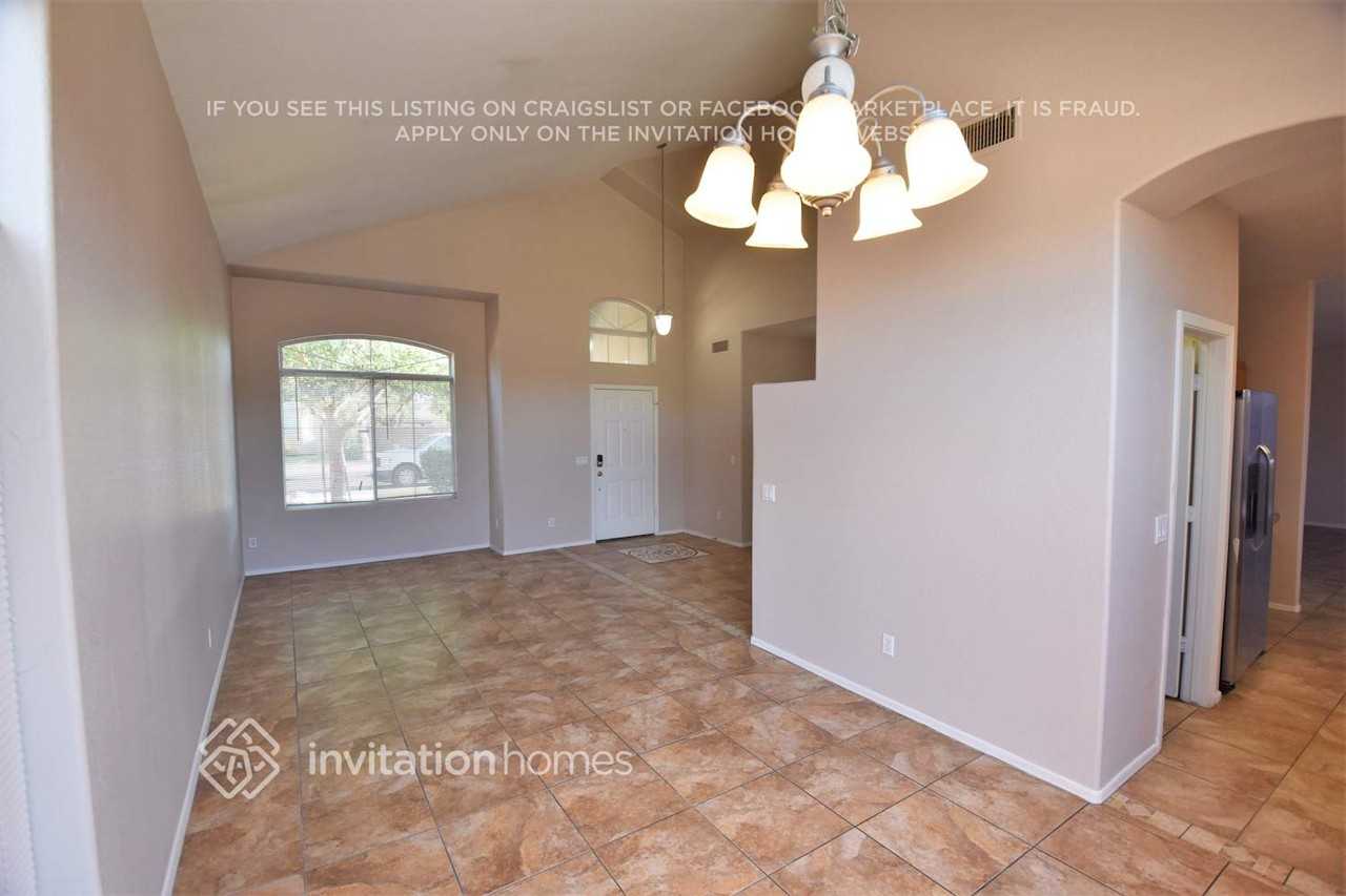3219 W Maldonado Rd - Photo 2 of 16