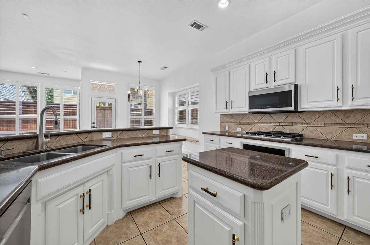 2208 Grizzly Run Ln - Photo 6 of 26