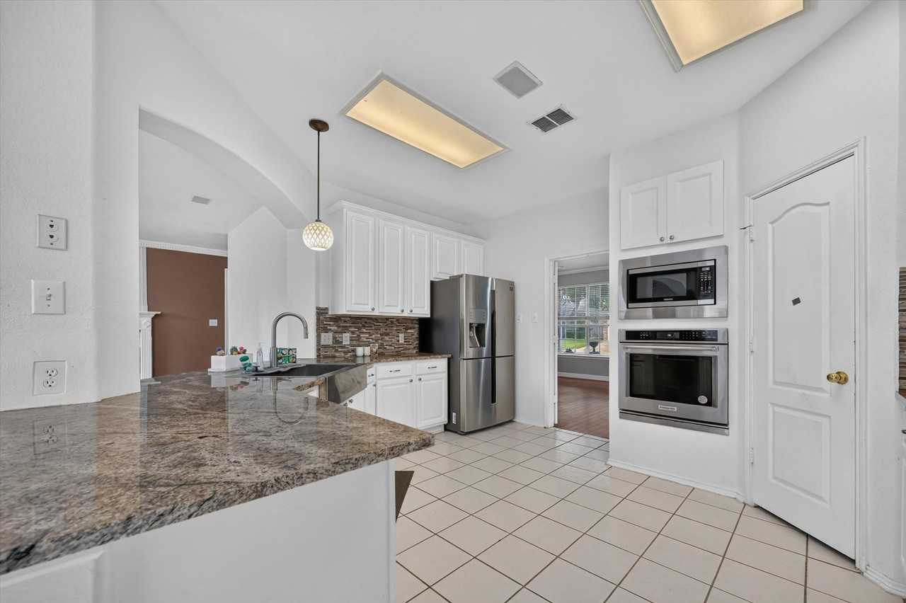 5101 Timberland Pkwy - Photo 6 of 29