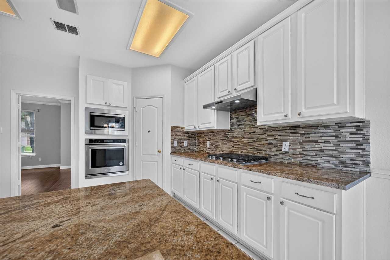 5101 Timberland Pkwy - Photo 7 of 29