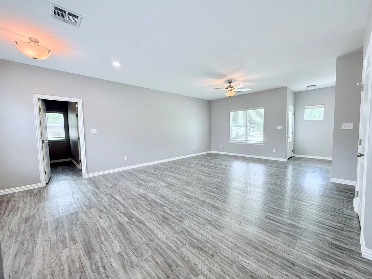 600 E Shepherd St - Photo 7 of 29