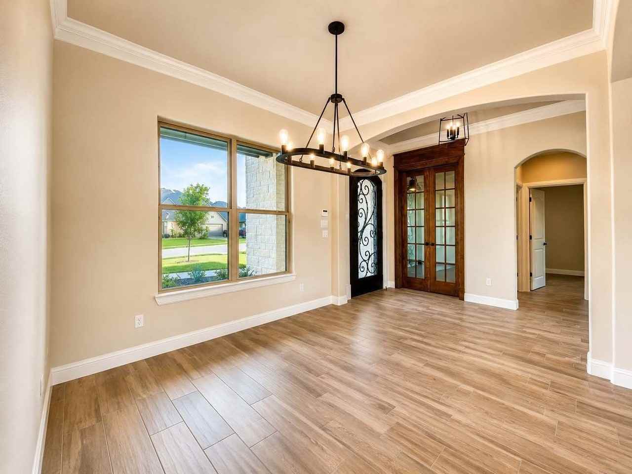 2083 Spieth St - Photo 5 of 40