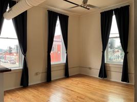 featured image of 201 E Chambers St #202