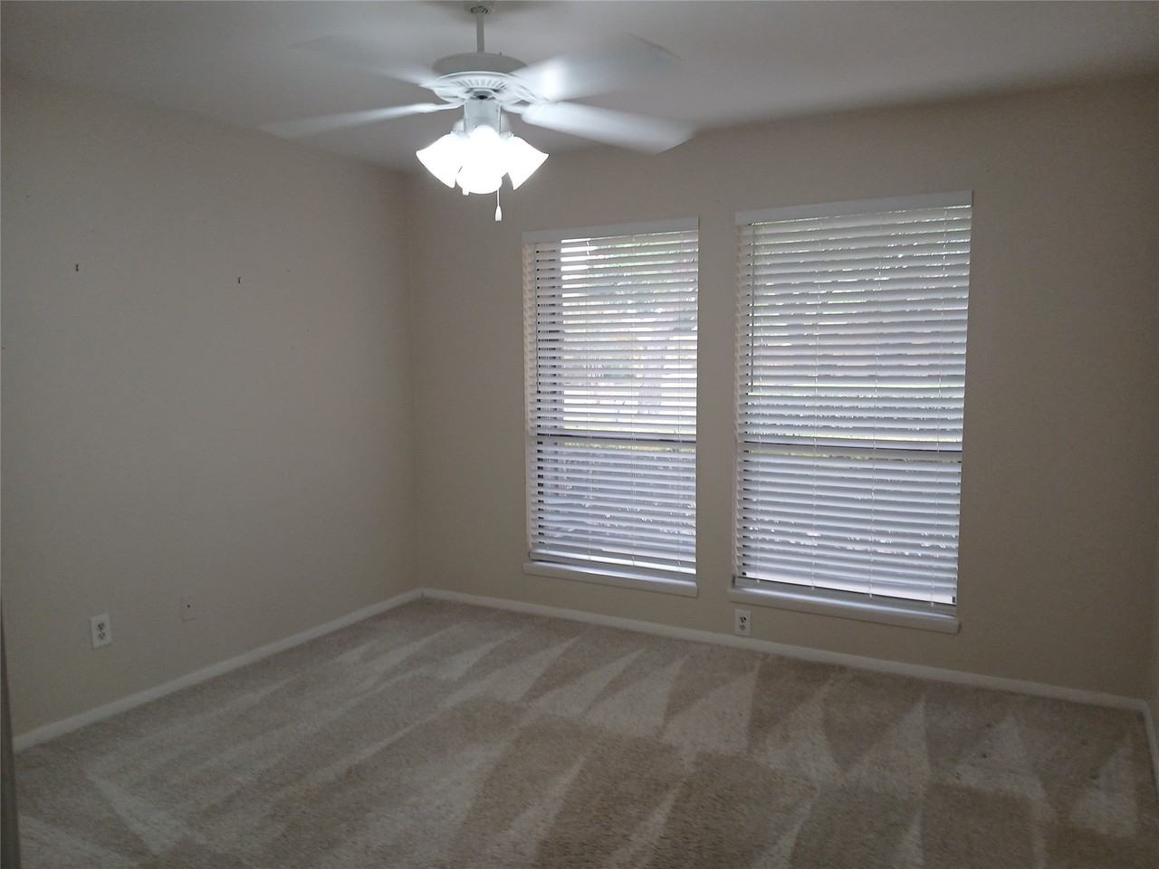 133 Oakbrook Dr - Photo 7 of 19
