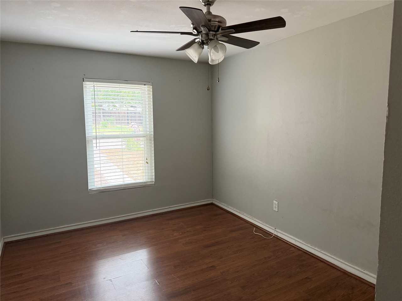 4233 Alamo Ave - Photo 6 of 8