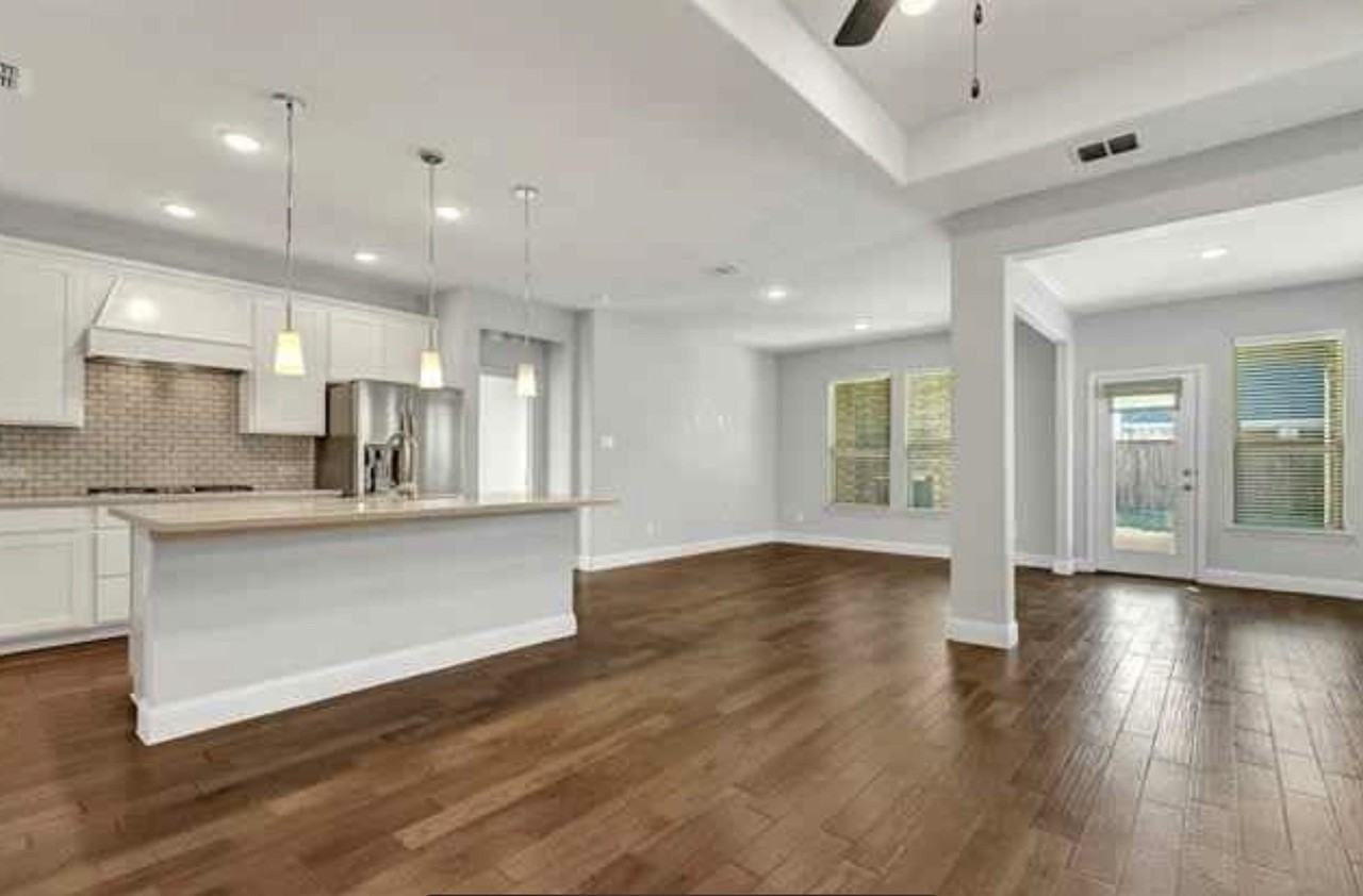 1624 Sweetwater Way - Photo 5 of 9