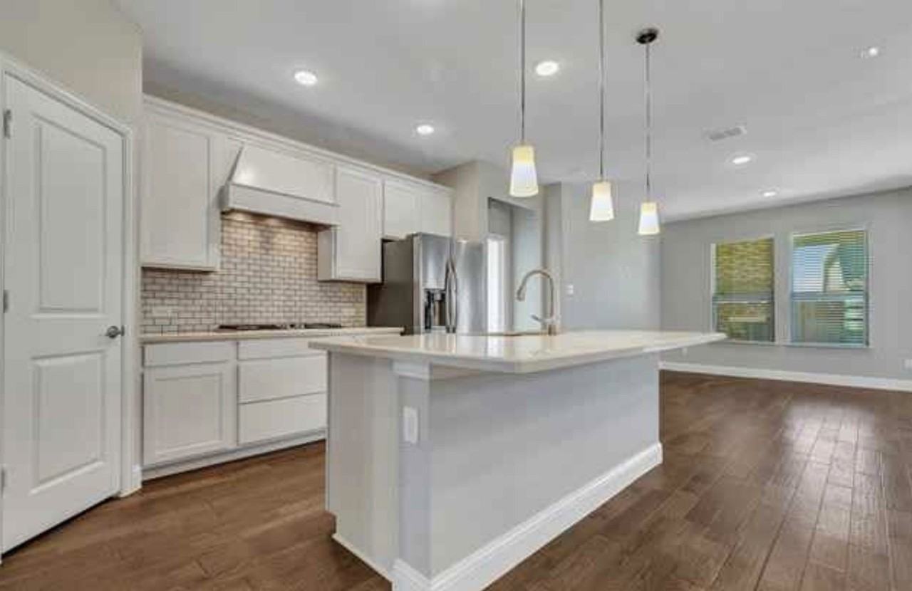 1624 Sweetwater Way - Photo 7 of 9