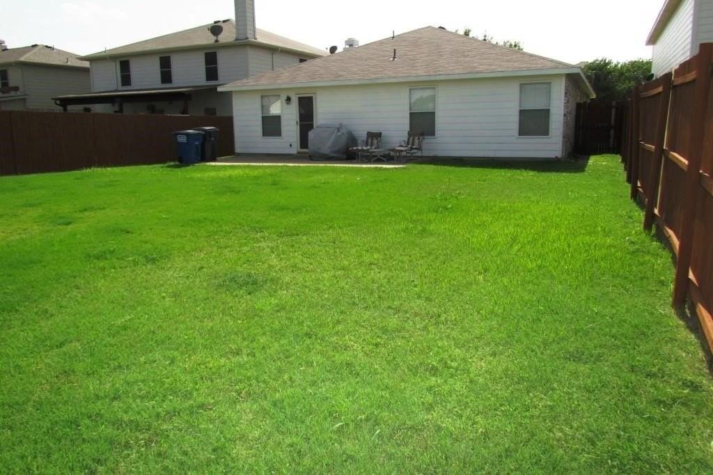 2725 Peach Dr - Photo 3 of 4