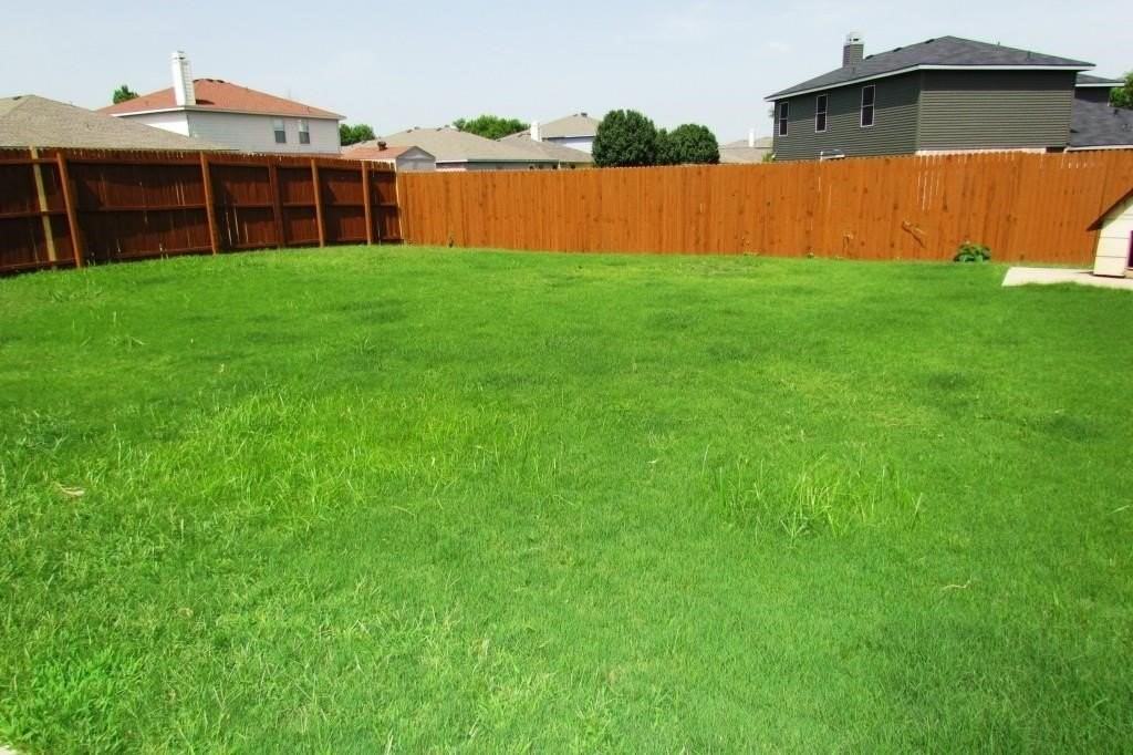 2725 Peach Dr - Photo 4 of 4