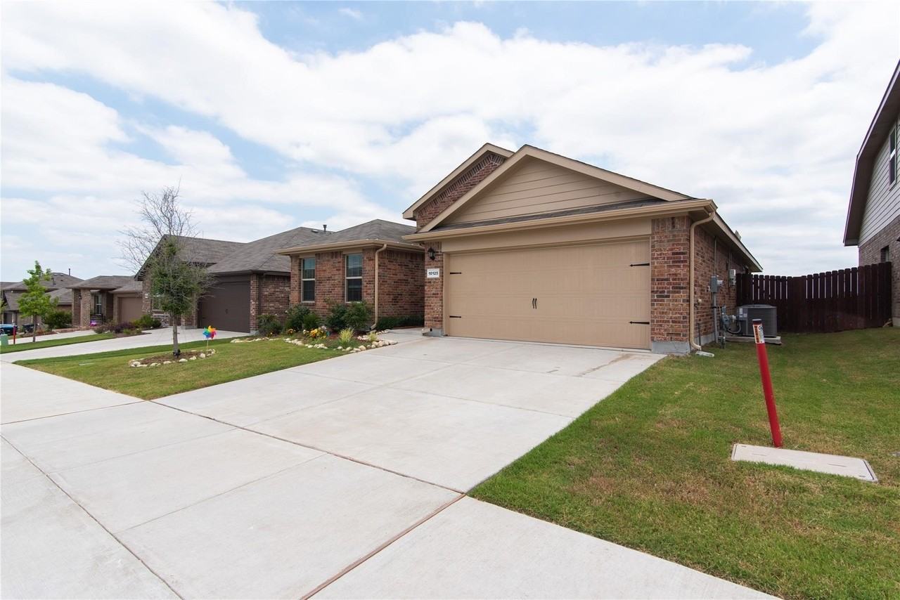 10125 Clemmons Rd - Photo 4 of 29