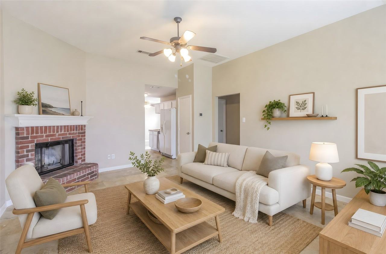 1070 Mellanie Ln - Photo 4 of 18