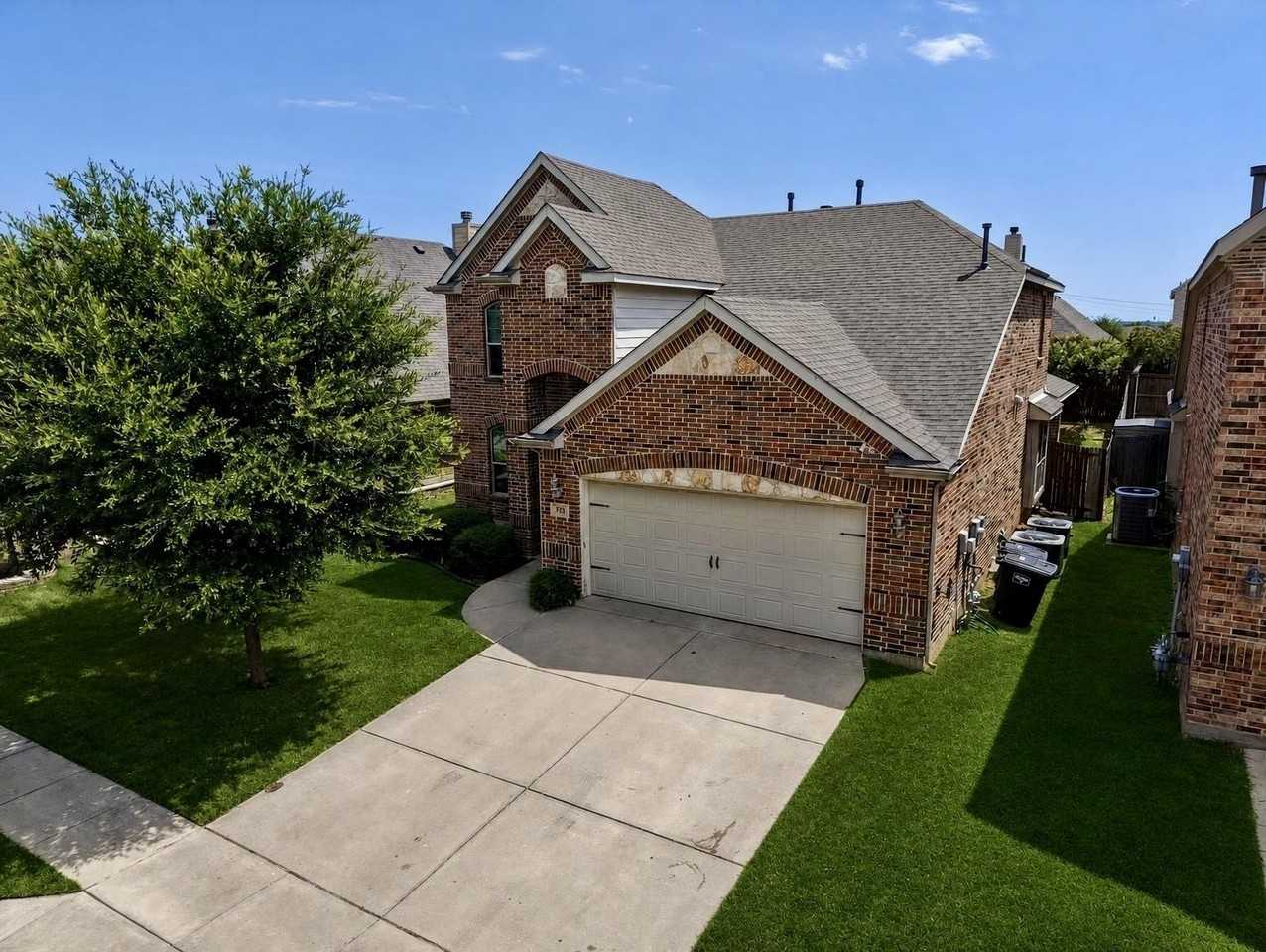 928 Albany Dr - Photo 2 of 20