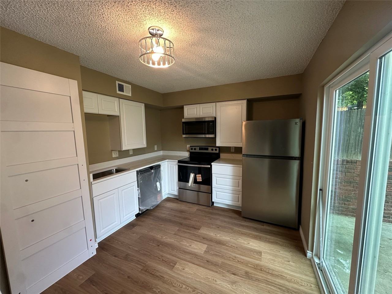900 N Tennessee St #1 - Photo 3 of 11