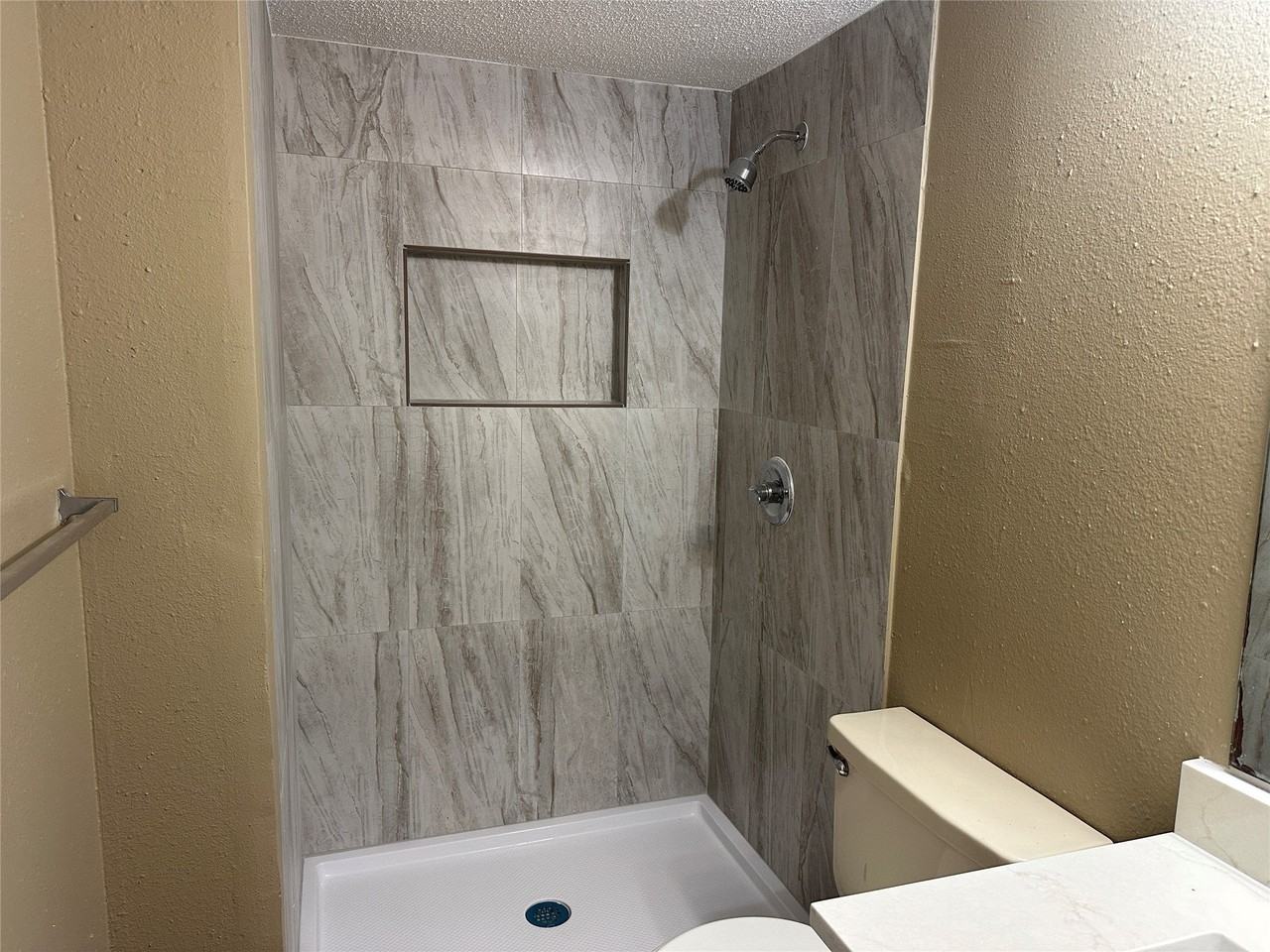 900 N Tennessee St #1 - Photo 7 of 11