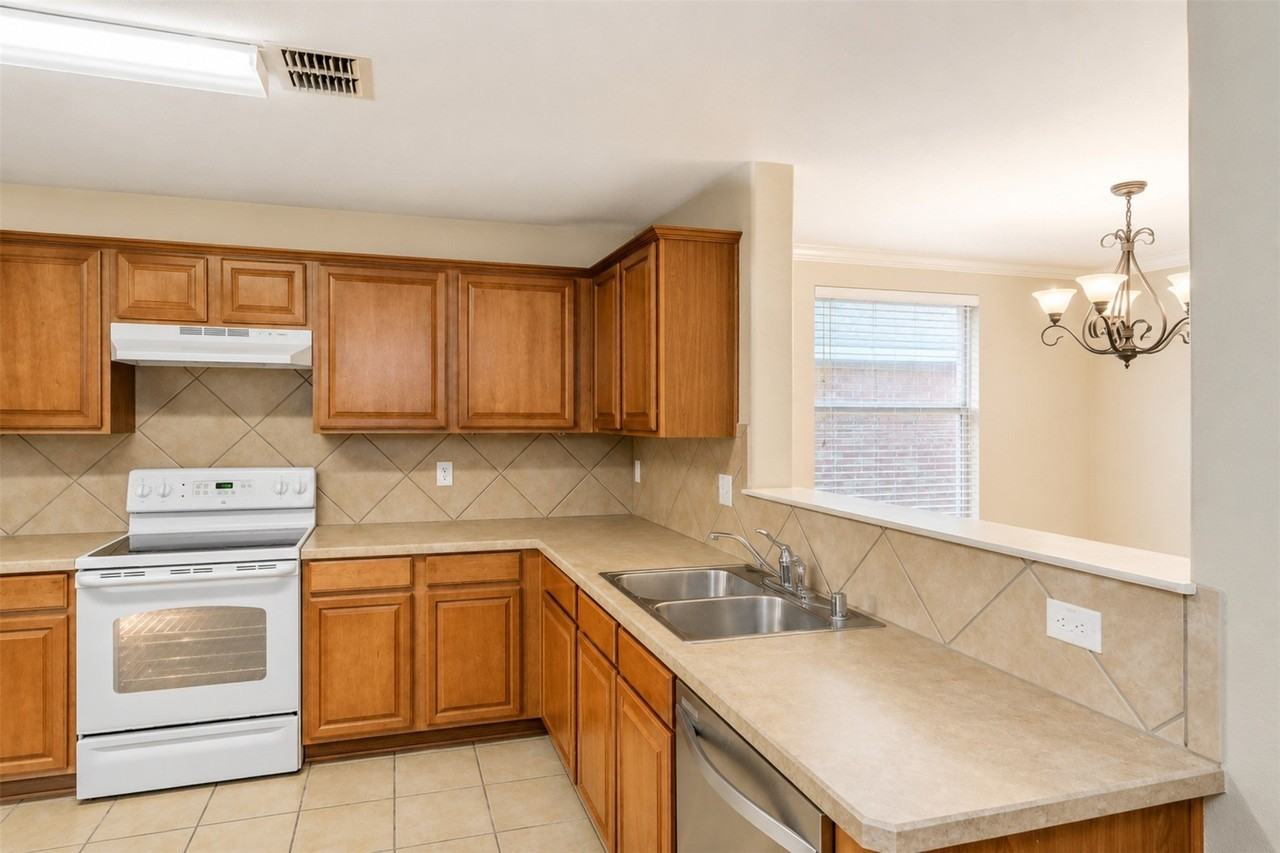 7652 Sienna Ridge Ln - Photo 7 of 25