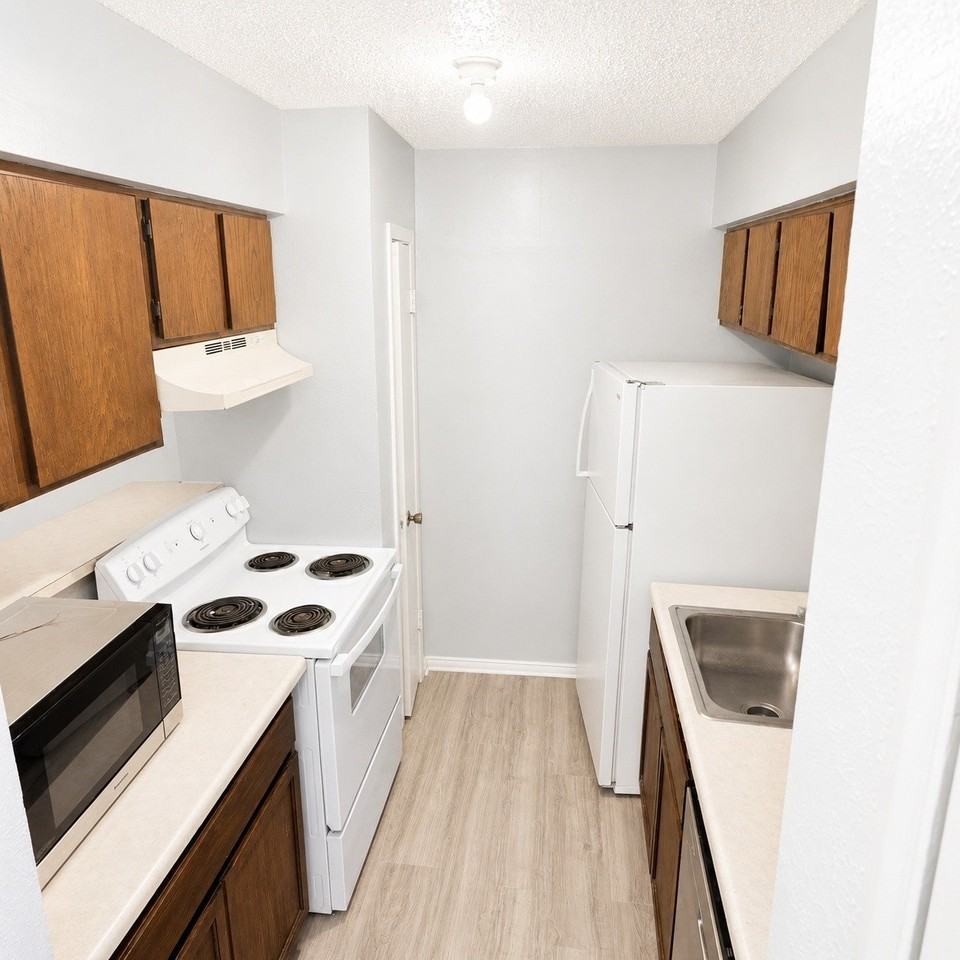 8110 Skillman St #1002 - Photo 5 of 10