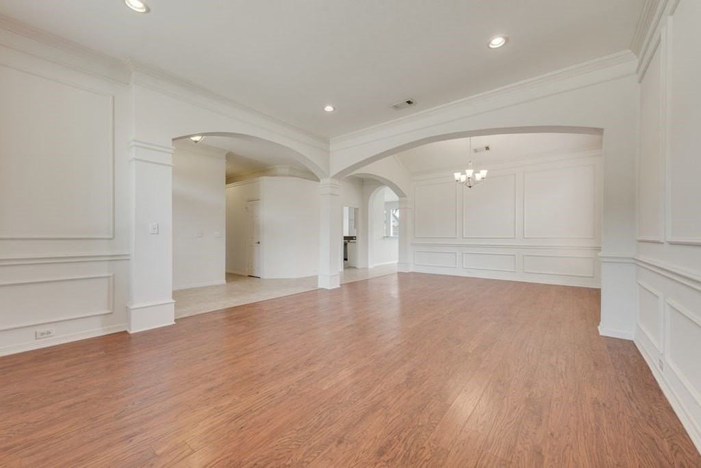 719 Parkway Blvd - Photo 4 of 20