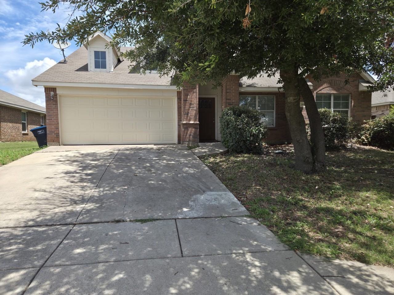 4016 Tarpon Springs Dr - Photo 2 of 18