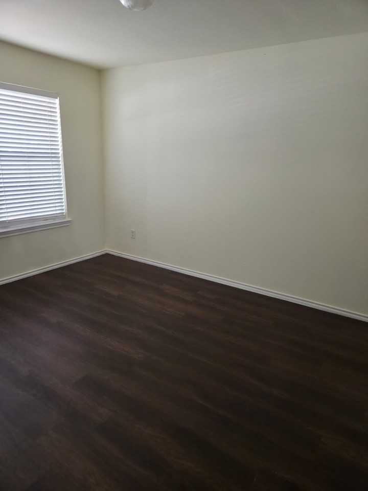 4016 Tarpon Springs Dr - Photo 4 of 18