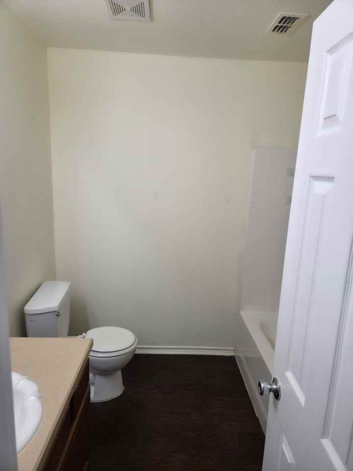 4016 Tarpon Springs Dr - Photo 5 of 18