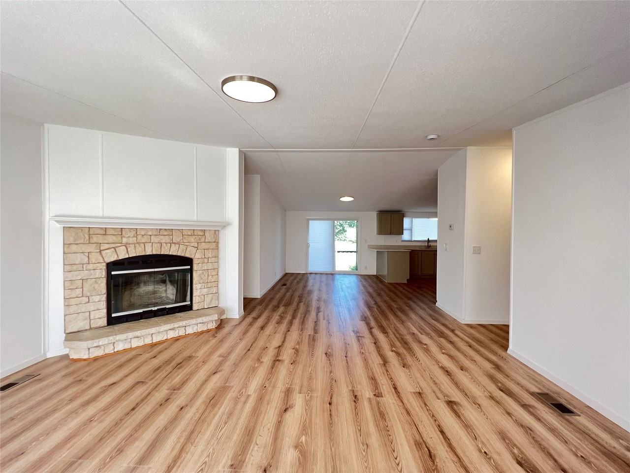 4418 County Road 2596 - Photo 3 of 19