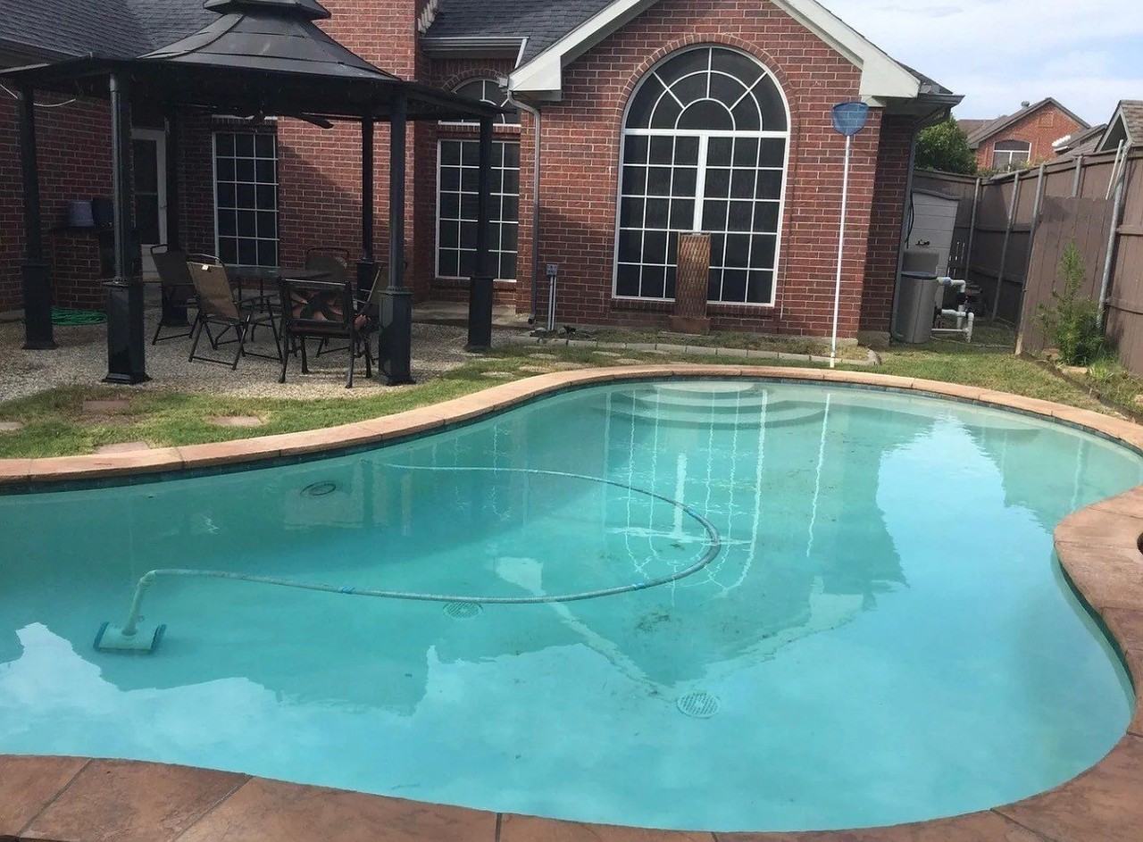 1606 Waterford Dr - Photo 2 of 21