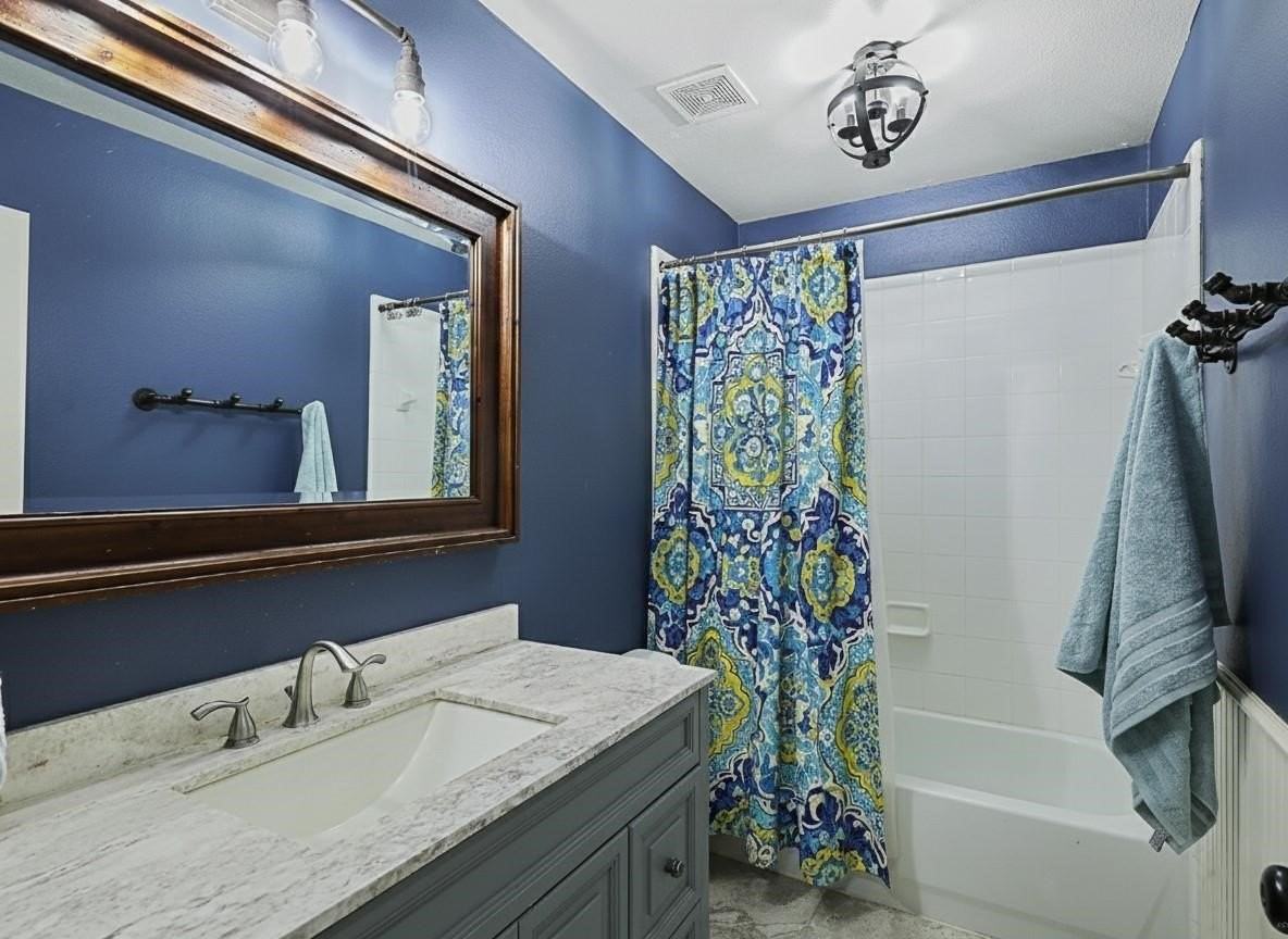 5004 Rain Forest Dr - Photo 4 of 30
