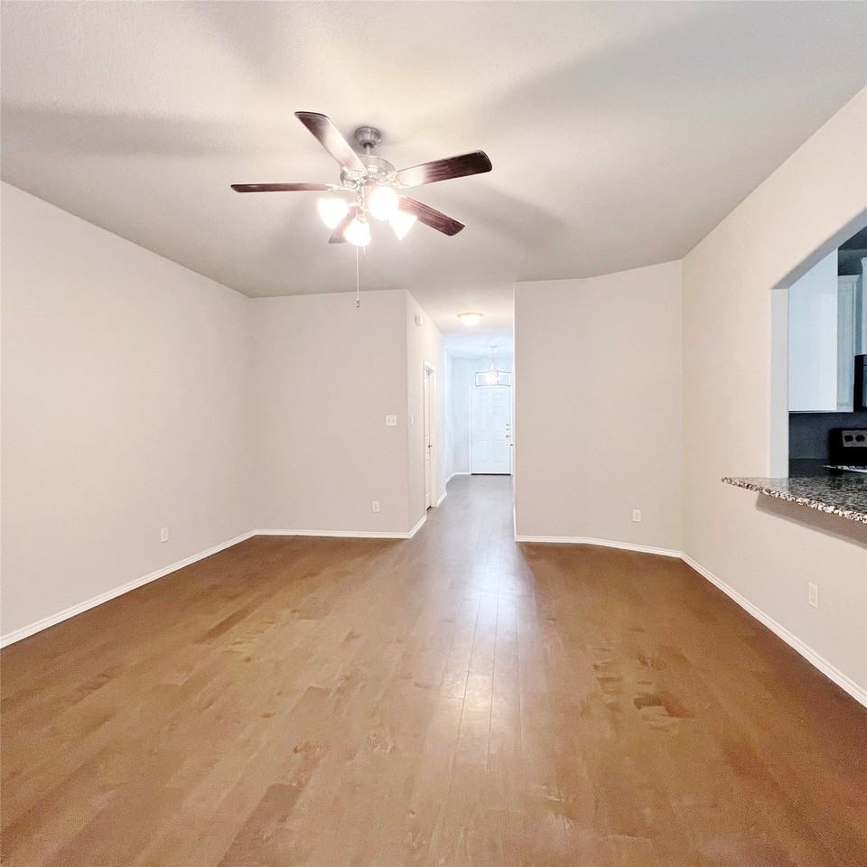 123 Timberline Dr - Photo 3 of 24