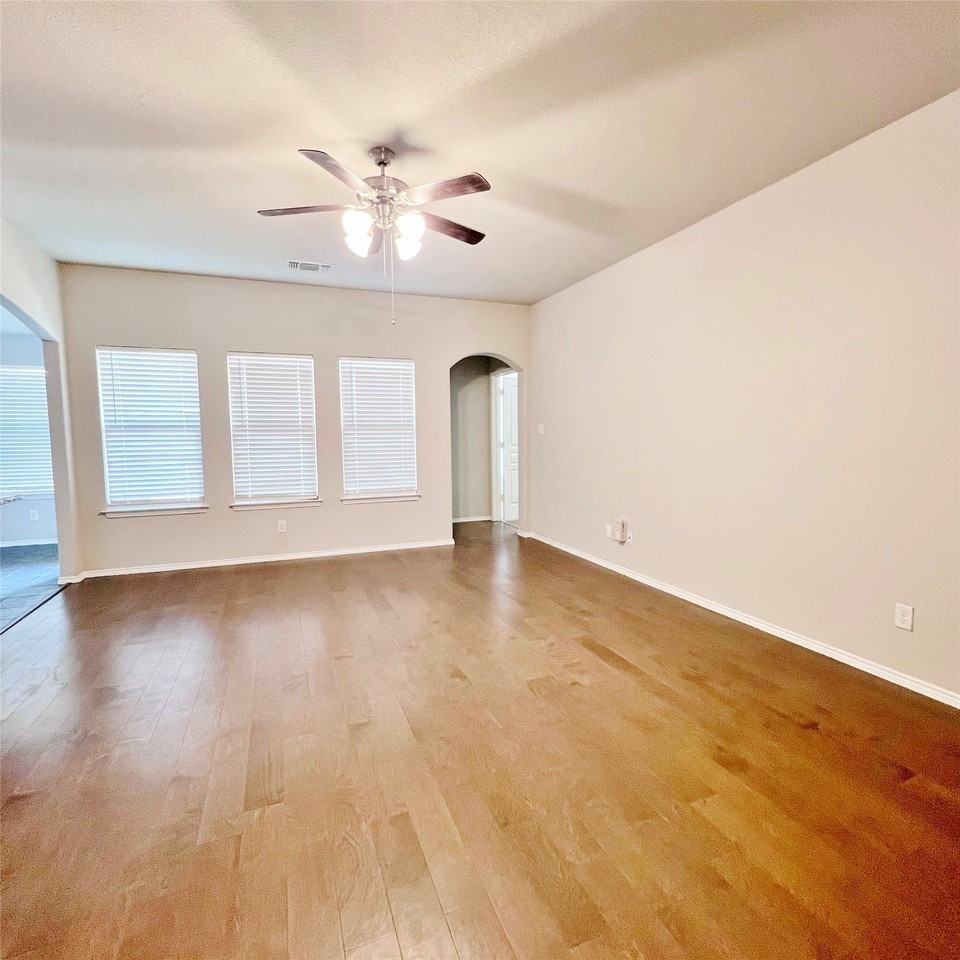 123 Timberline Dr - Photo 5 of 24